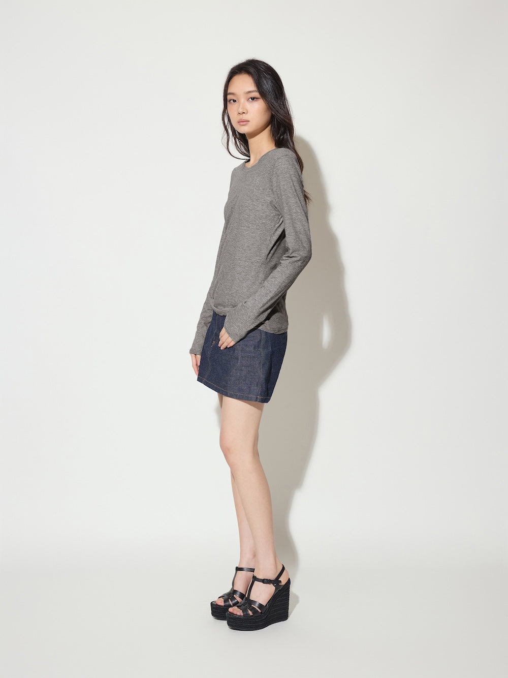 The Traveler Ash Sofa Cotton Crew Neck Long Sleeve
