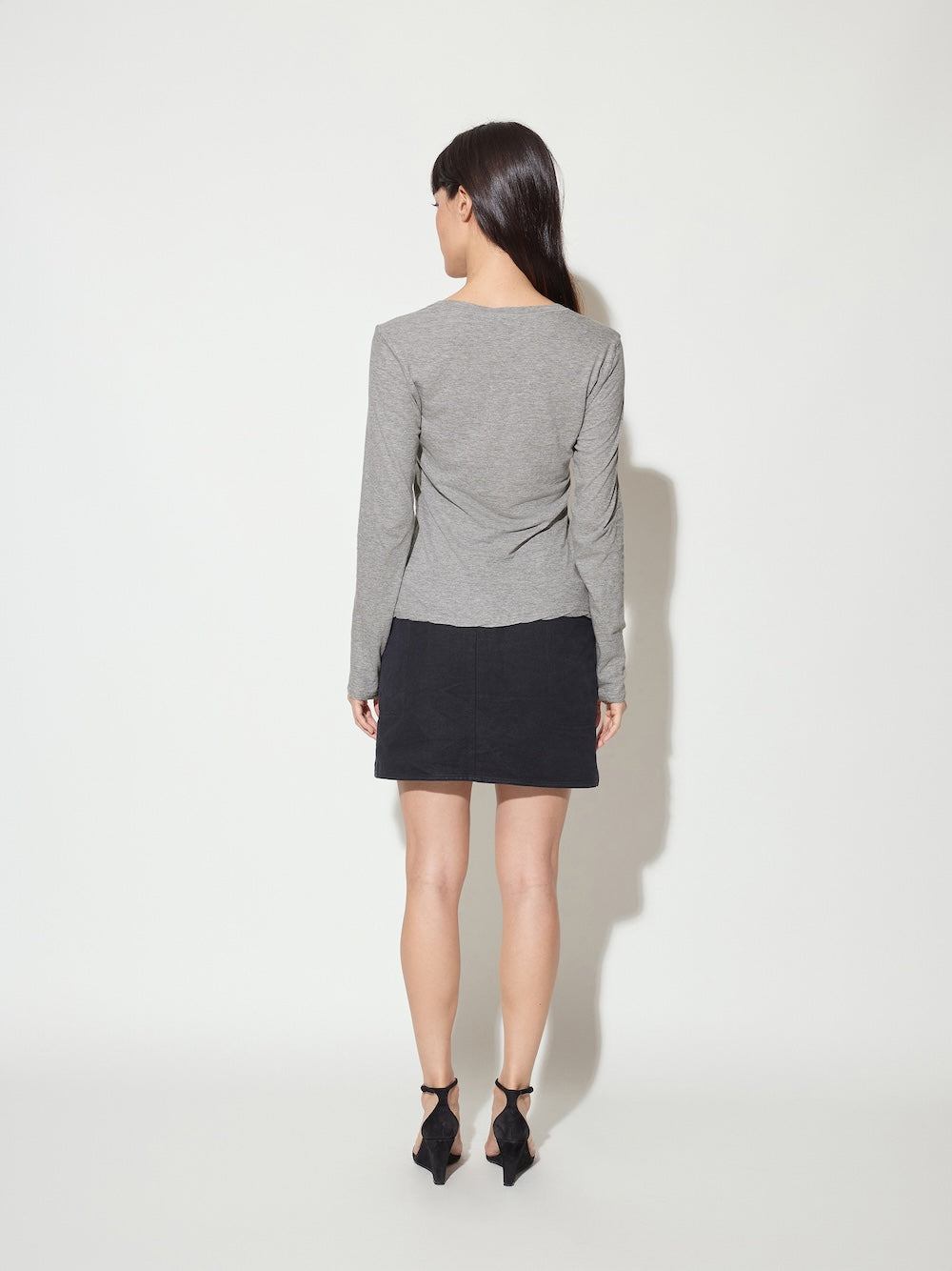 The Traveler Marble Sofa Cotton V neck Long Sleeve