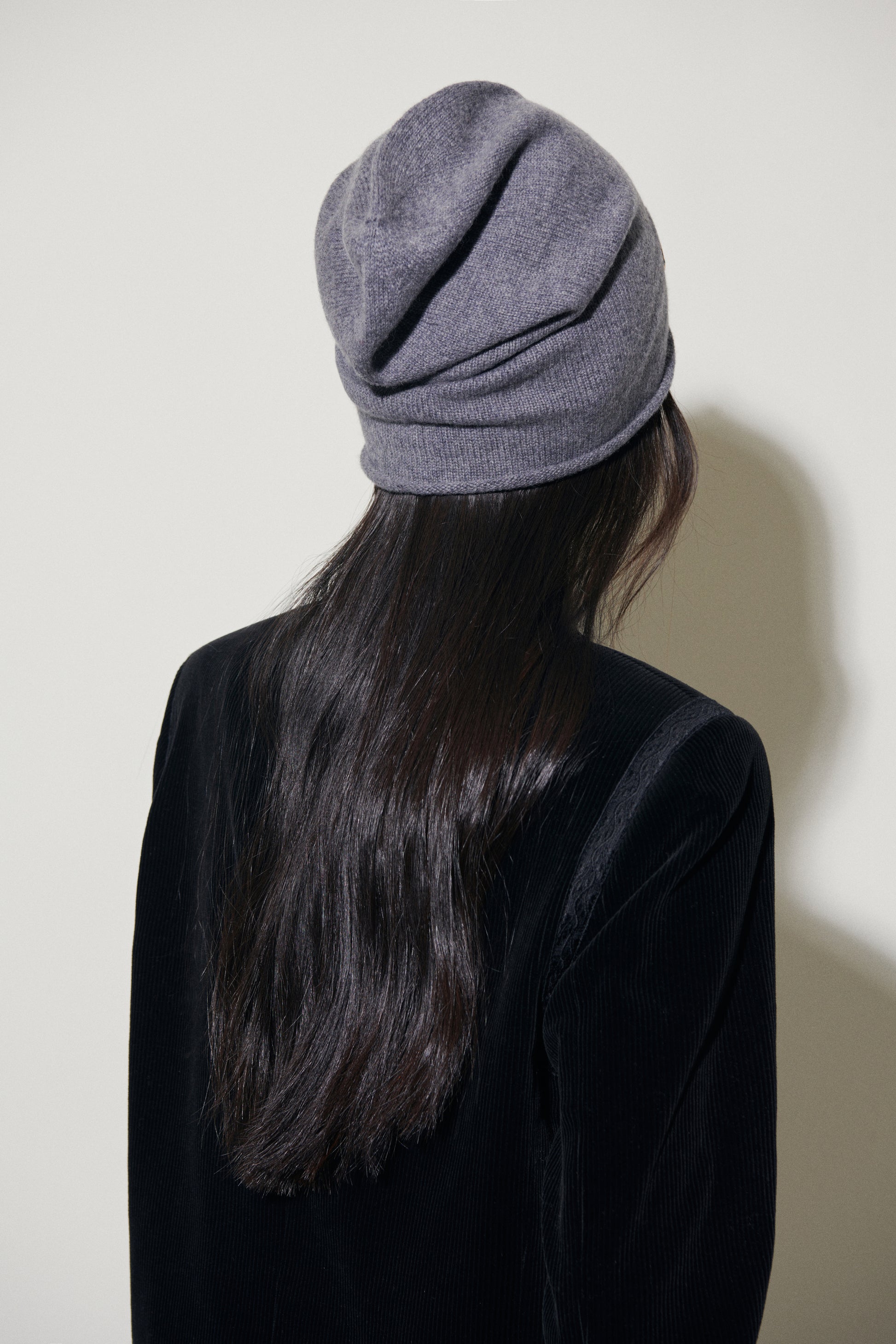 OnTheSofa cashmere beanie dust grey