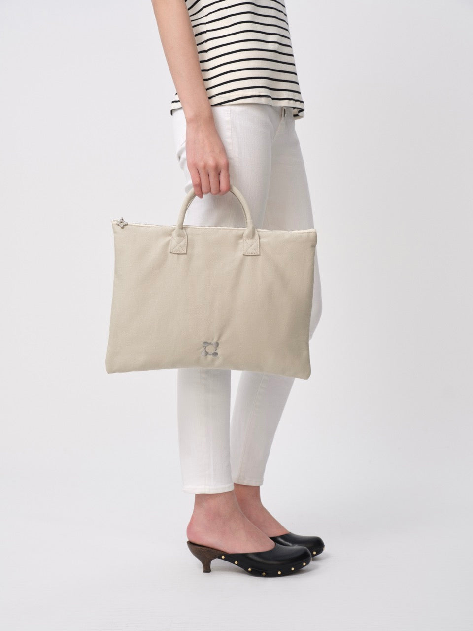 Oyster Collection Laptop Sleeve Pearl