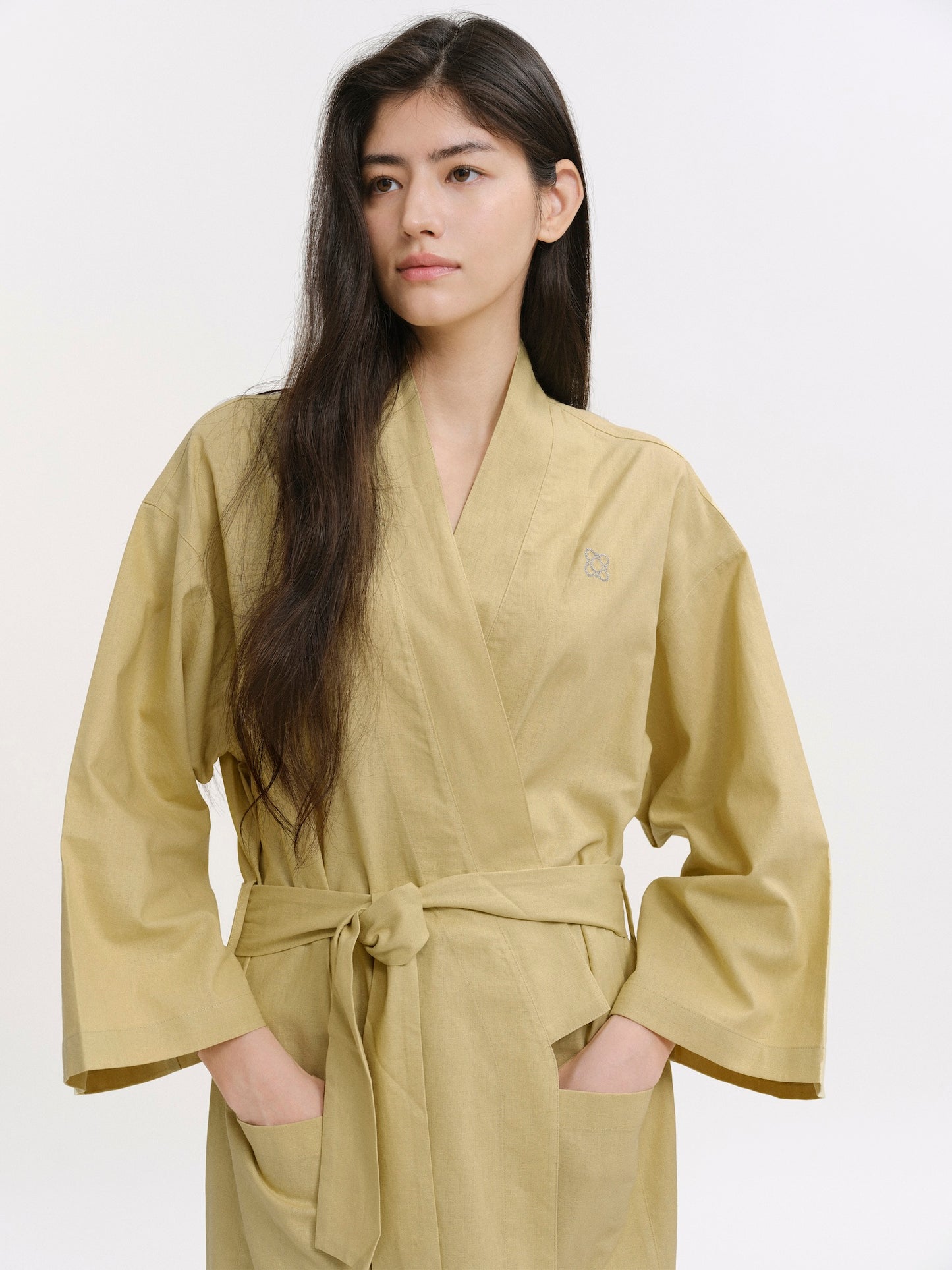 Room 707 The Sofa Robe Magnolia